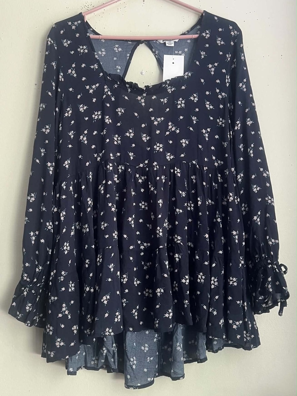 American Eagle Outfitters Navy and White Floral Peplum Blouse